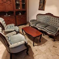divano 3 posti con 2 poltrone e tavolino 