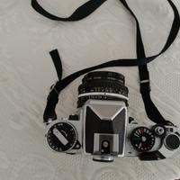 Nikon FE Silver con 50 mm f 1:1.8