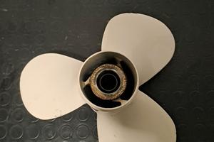 elica  11 ⅝ x 11 originale yamaha 40/60