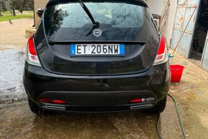 Lancia y momo design