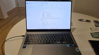 Samsung +care Book5 Pro 16" Ultra 7 32GB 1TB