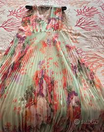 Abito Twinset a fiore e stelle.