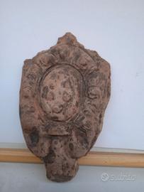 Stemma Anni 1950 in cotto Impruneta