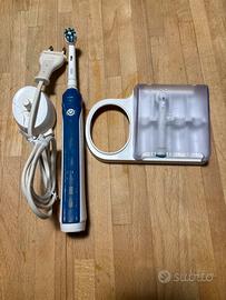 Spazzolino elettrico oral b smart series 4000
