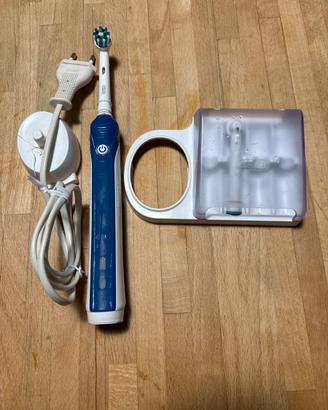 Spazzolino elettrico oral b smart series 4000