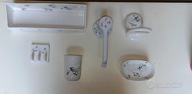 Accessori bagno in ceramica disegnata