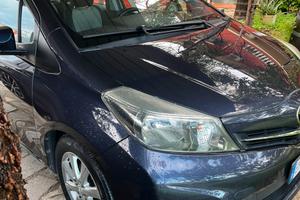 Toyota yaris 1.4 d 90 cv  -2013 lounge
