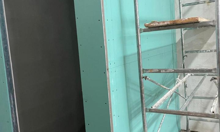 Locale commerciale , artigianale