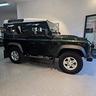 pari-al-nuovo-vero-land-rover-defender-90-2-2