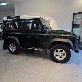 PARI AL NUOVO - VERO - Land Rover Defender 90 2.2 