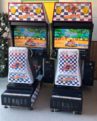 Cabinato arcade Mario Kart funzionante