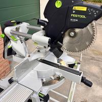 Troncatrice radiale e Postazione lavoro Festool