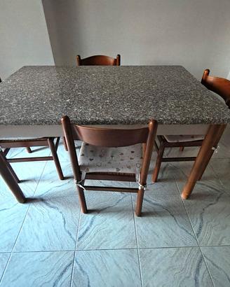 Tavolo in granito (145x95) + 4 sedie legno