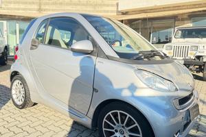 Smart ForTwo 1000 52 kW MHD coupé pure