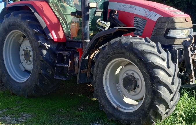 Trattore agricolo MC CORMICK 115