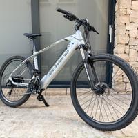Mountain bike elettrica 27.5 nuova
