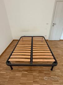 Struttura letto matrimoniale con doghe – 140x190cm
