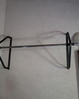 Asta a muro per trazioni