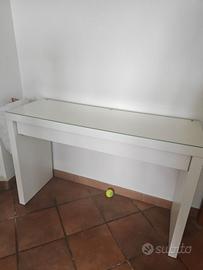 Tavolo mobile toeletta Ikea