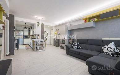 AMPIO QUADRILOCALE CON BOX IN CENTRO A CALDERARA