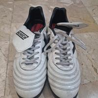Scarpe da calcetto Munich Mundial. Taglia43.
