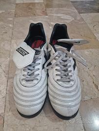 Scarpe da calcetto Munich Mundial. Taglia43.