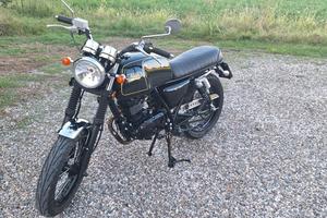 MASH BLACK SEVEN 125 2021