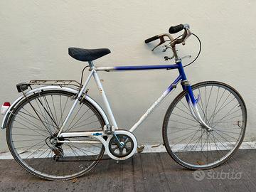 Bicicletta da uomo dismessa