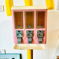 Distributore caramelle anni 60