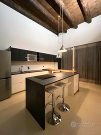 Pensili Cucina Ikea con Microonde Indesit