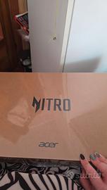 Computer Acer Nitro V17