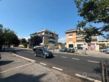 BRAVETTA - Box auto ampia metratura