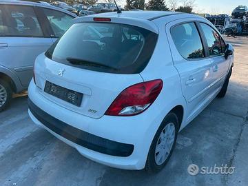 Ricambi usati per Peugeot 207 1.4 8v del 2007 KTF