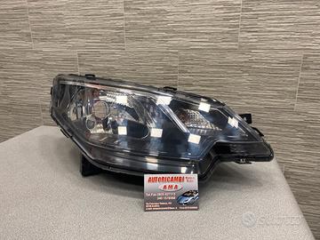 Faro Fanale anteriore destro Aixam Gto