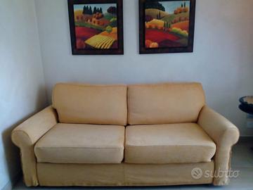 Divano adile tre posti