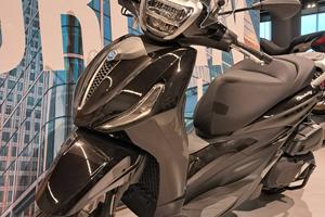 Piaggio Beverly 400 + Cupolino e Bauletto incluso