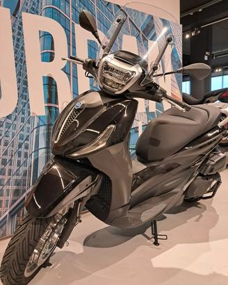 Piaggio Beverly 400 + Cupolino e Bauletto incluso