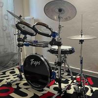 Batteria acustica da appartamento con rack e mesh