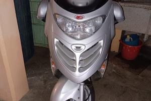 Kymco Grand Dink 250