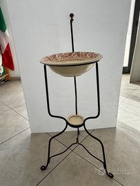 Antico lavabo in ceramica