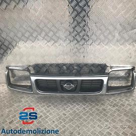 GRIGLIA NISSAN NAVARA