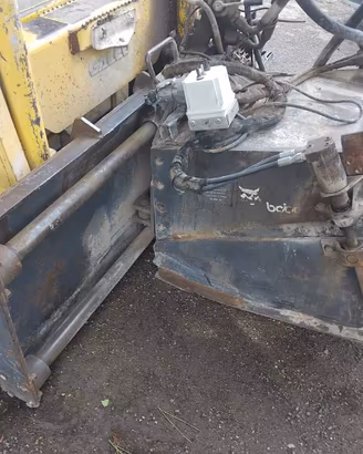 Fresa stradale Bobcat 45.20 per minipala.