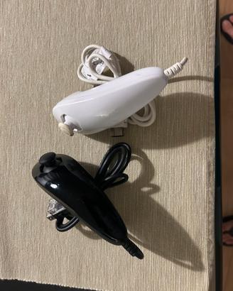 2 Nunchuk Nintendo Wii / Wii U – Come nuovi
