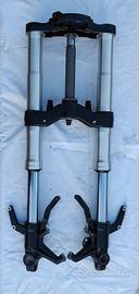 Kymco Ak 550 forcella anteriore più piastre sterzo