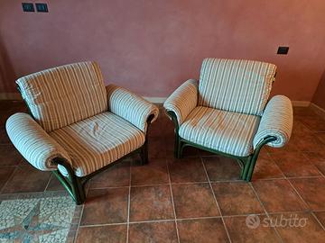 Due poltrone in rattan verde
