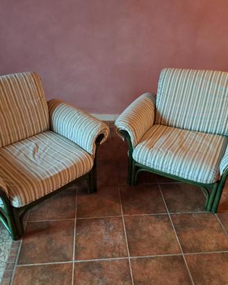 Due poltrone in rattan verde