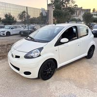 Toyota Aygo 1.0 5 porte Now-2010
