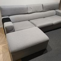 divano 4 posti + chaise longue grigio buono stato