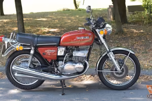 Suzuki GT 380