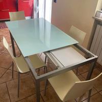 Tavolo in vetro temperato e acciaio satinato